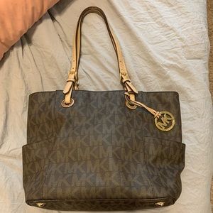 Michael Kors Jet Set Travel Tote